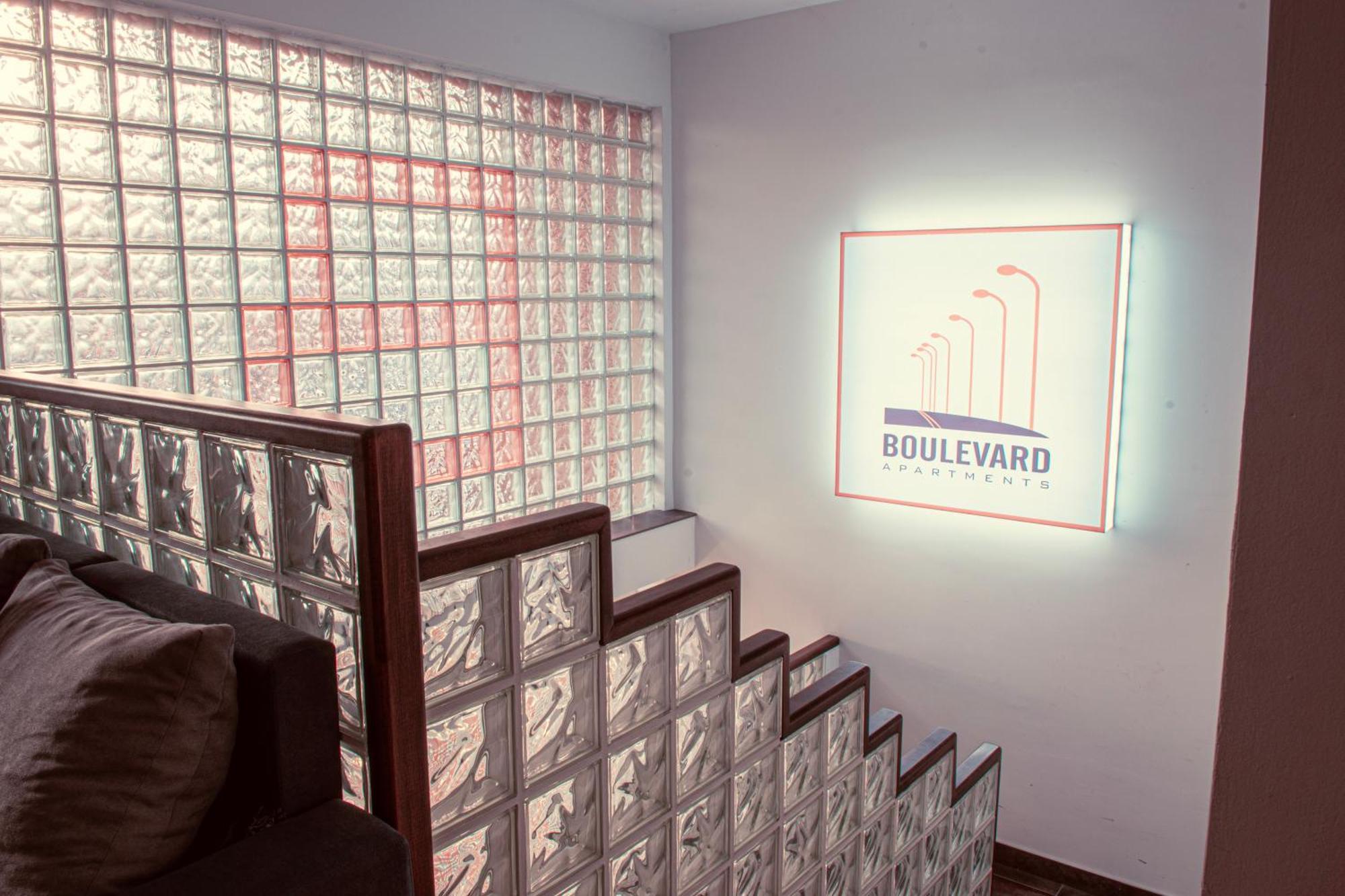 Boulevard Luxury Center