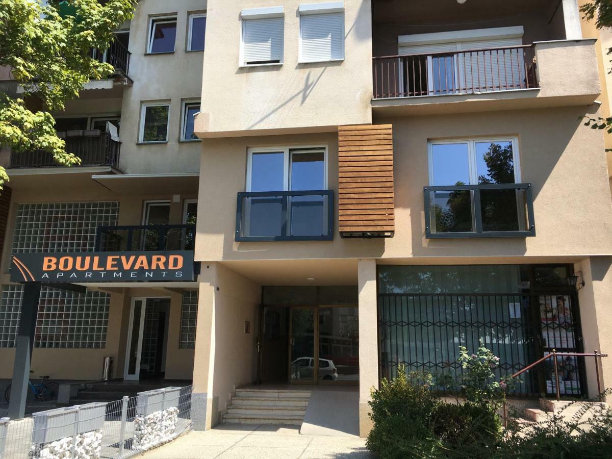 Boulevard Luxury Center דירה
